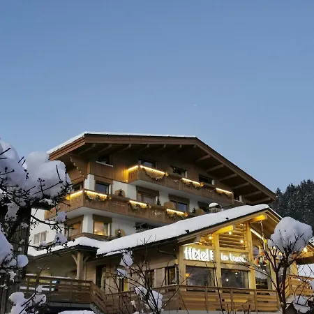 Hotel-chalet Les Ecureuils Restaurant, Piscine, Jardin Garage