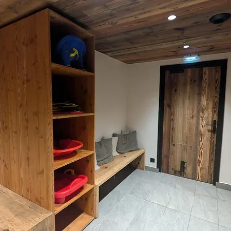 Hotel-Chalet Les Ecureuils Restaurant, Piscine, Jardin, Garage ホテル 3*
