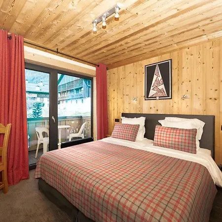 Hotel-chalet Les Ecureuils Restaurant, Spa, Sauna, Garage Hotel 3*